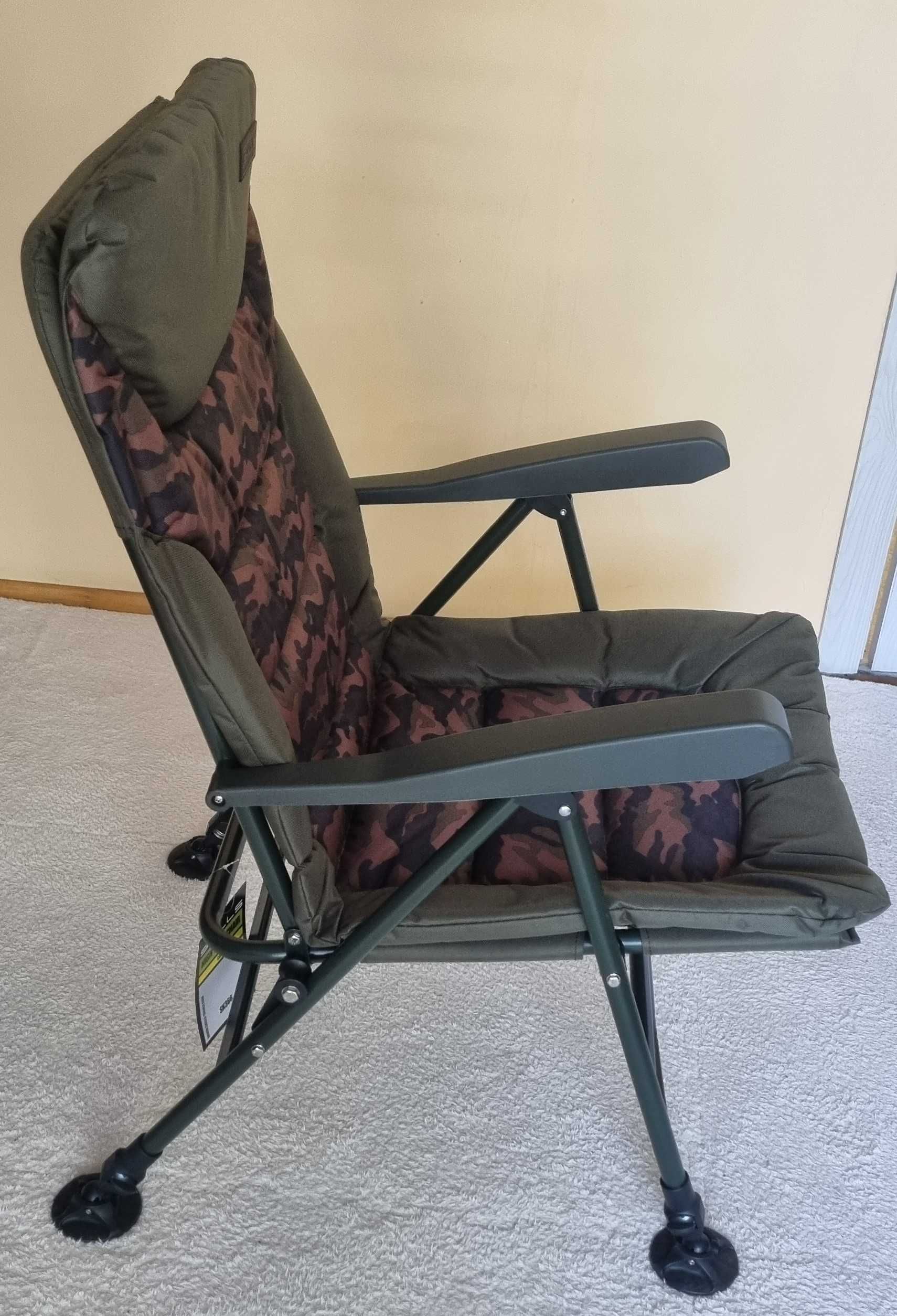 Стол за риболов SKILLS Camo High Arm Chair