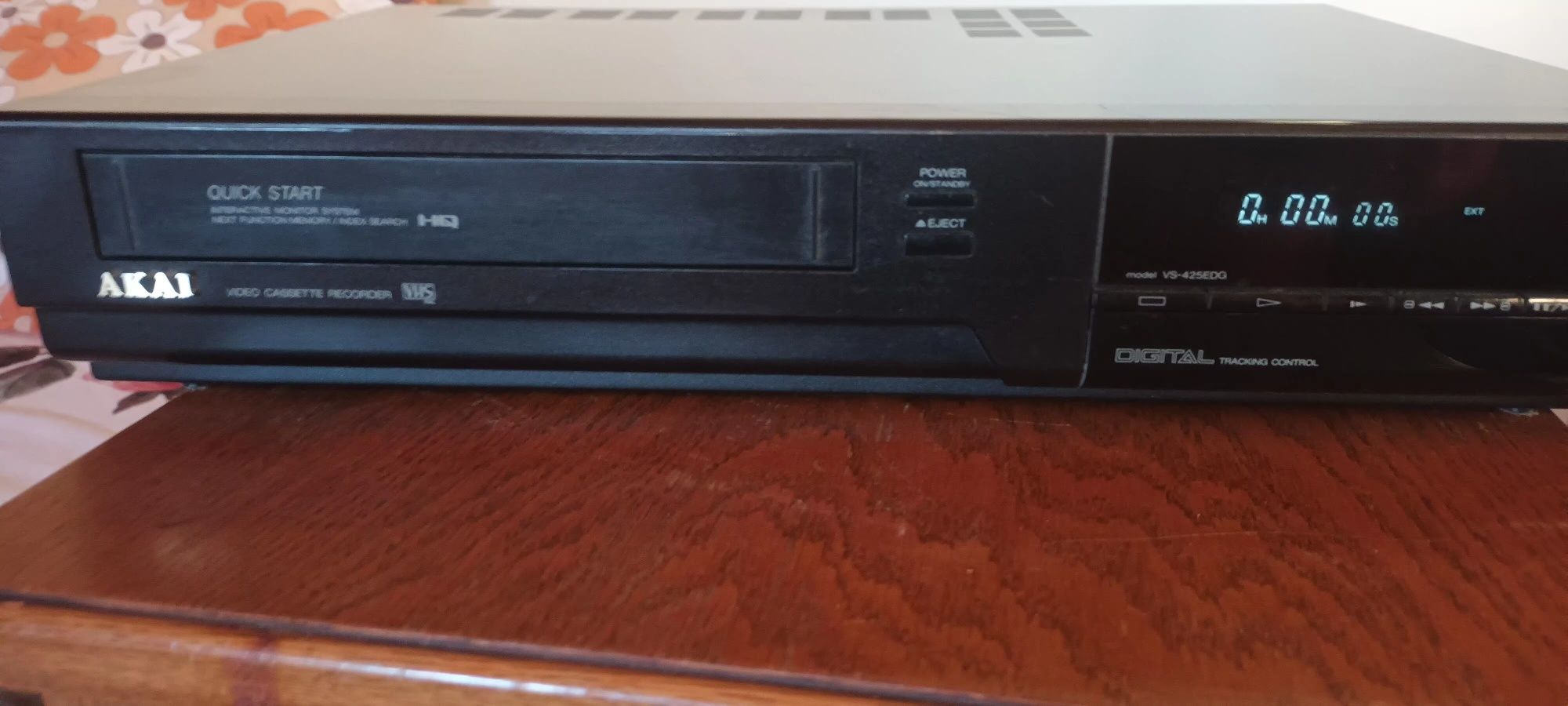 Videorecorder Akai impecabil,funcțional cu telecomanda