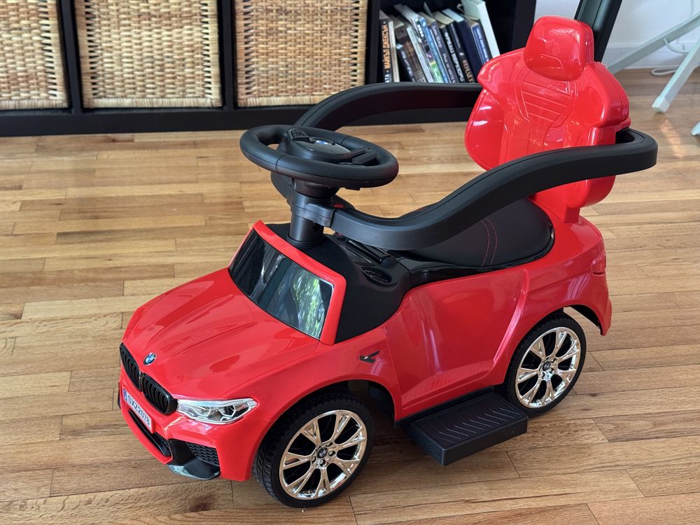 Детска кола за яздене/бутане Chipolino - BMW М5