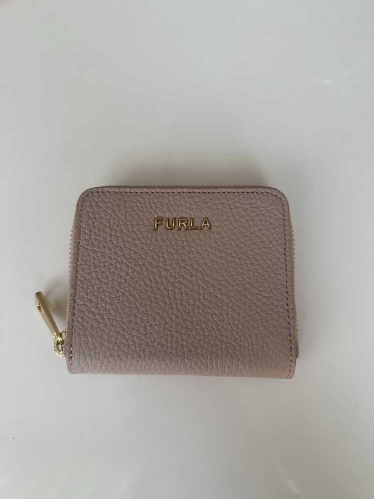 Дамски портмонета FURLA!