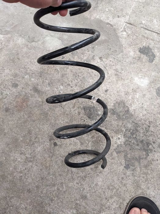 Пружини Мерцедес в 212