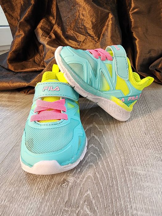 Детски обувки Fila и Puma 19 номер