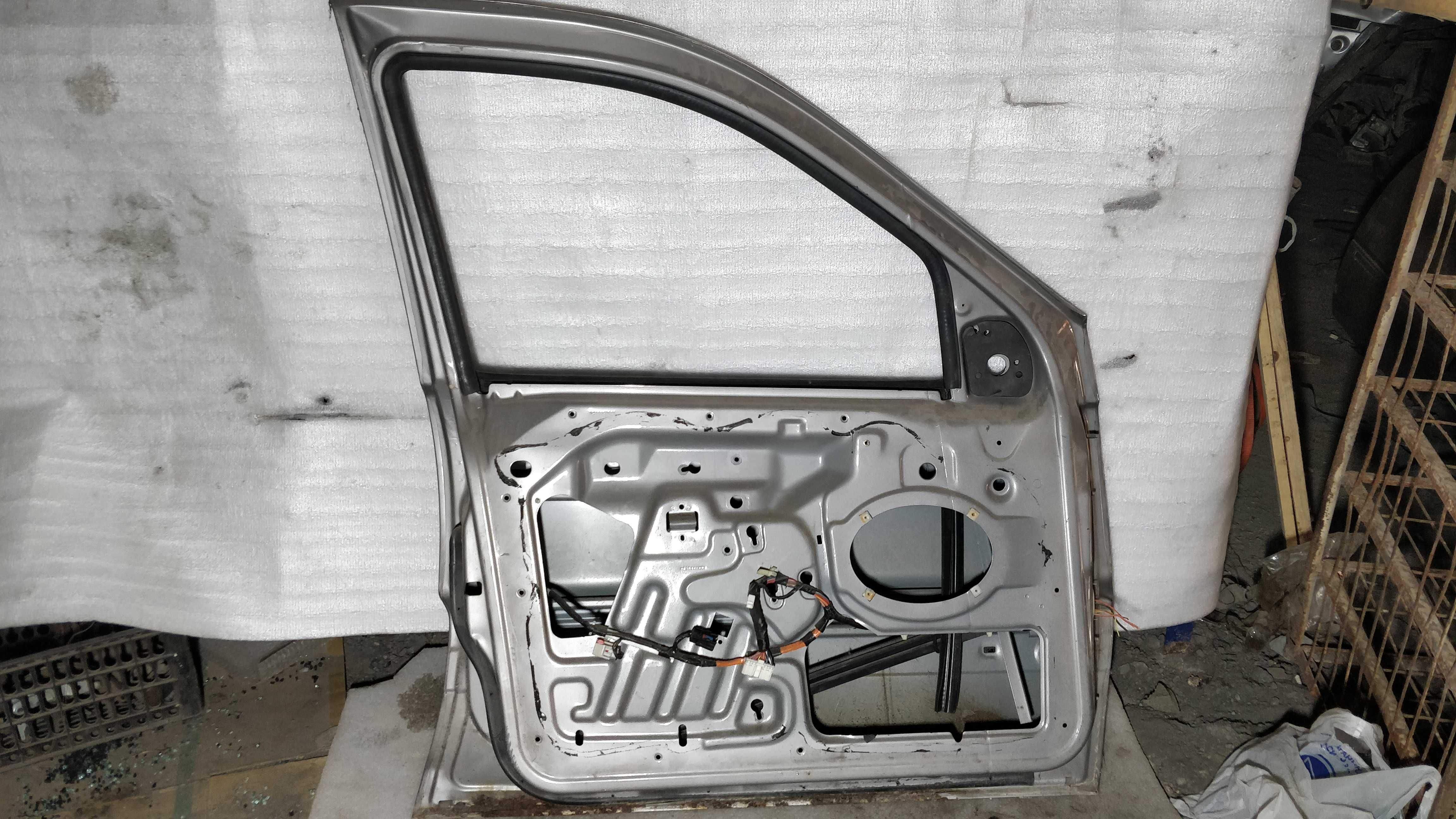 Дверь передняя, задняя Jeep Grand Cherokee 1 (99-03)