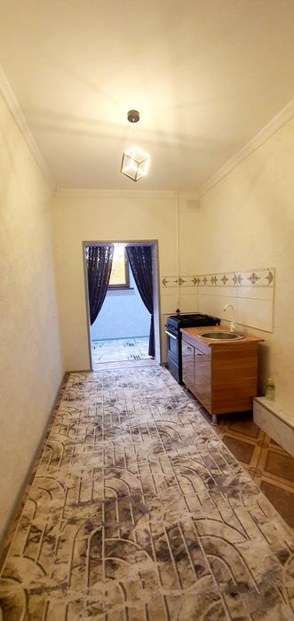 Бекобод шахар, 14 даха, 42 домда ғиштли 2-хонали уй сотилади.