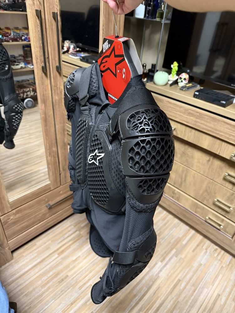 Протекторна жилетка Alpinestars Bionic Action V2