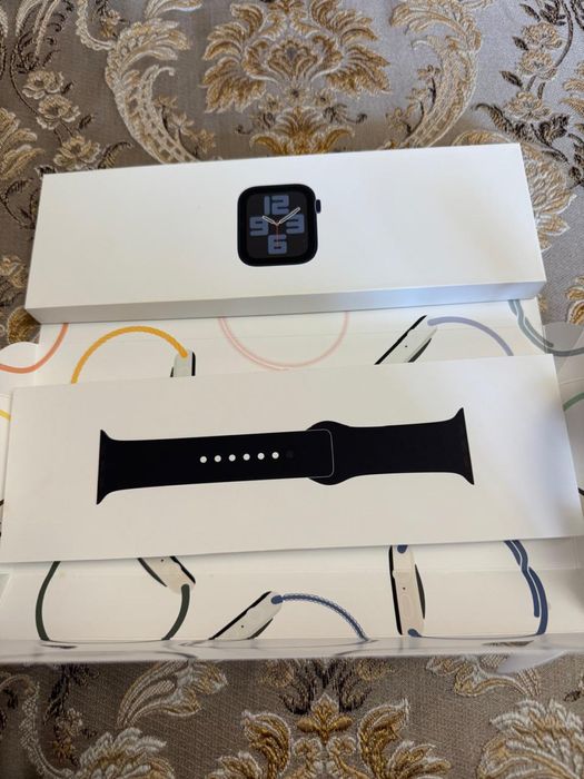 Apple Watch SE 2-го поколения 40m запечатанные