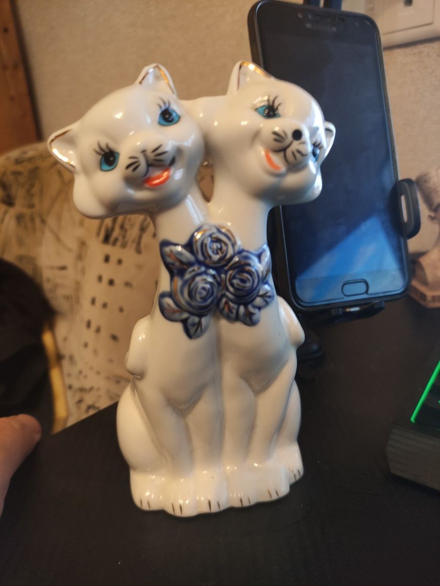 Продам статуэтку кошки