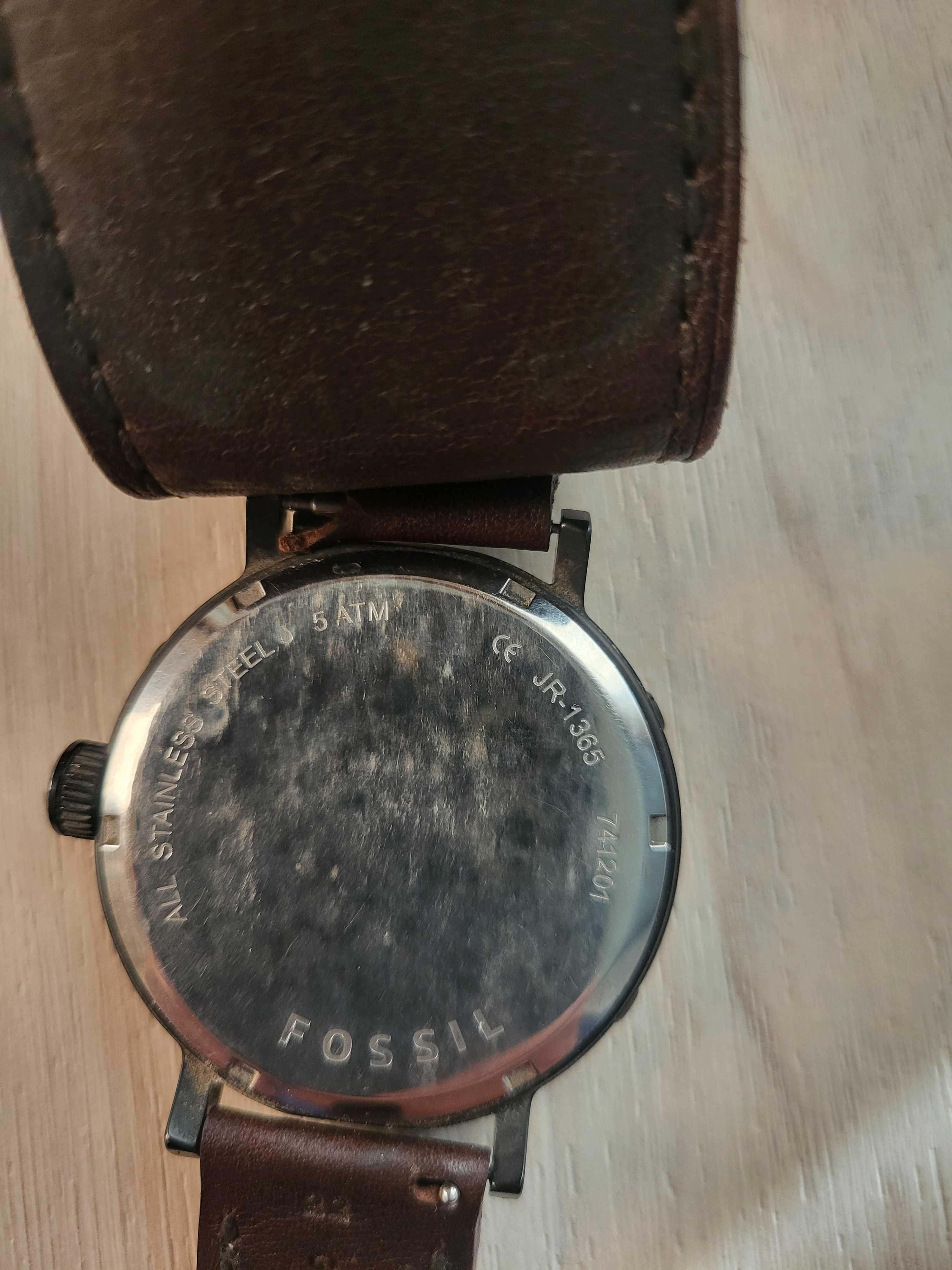 Ръчен часовник Fossil