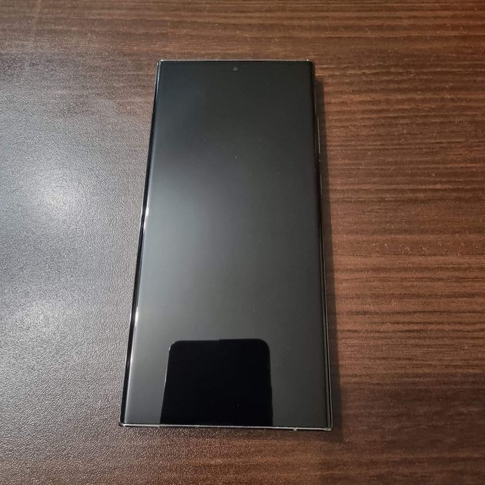 Samsung S23 ultra 512gb с аксесоари проблем с обхвата