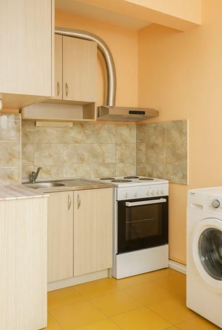 Дава се под наем Двустаен апартамент в Варна, Лятно кино Тракия - 40 кв.м за 325 € - Снимка #2