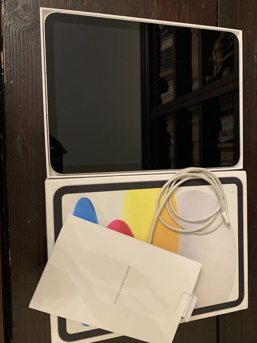 Ipad generatia a 10-a wifi+celular