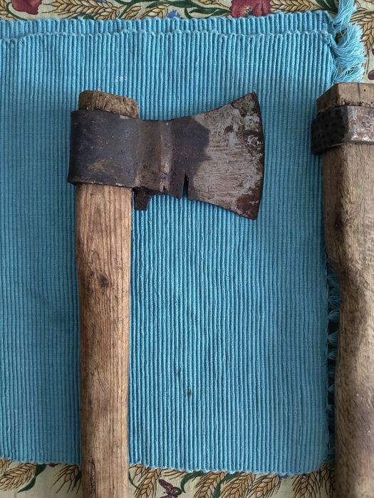 Малки брадви тип топор