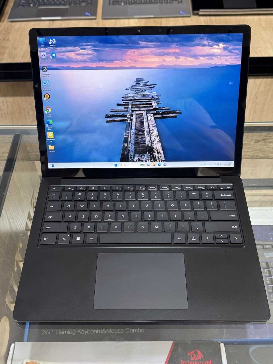 Microsoft Surface laptop 4 CORE i7-1185G7 ram 16 ssd 256