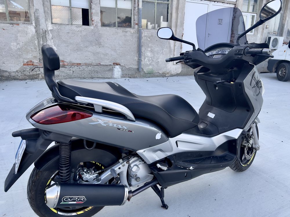 Yamaha X Max 250i