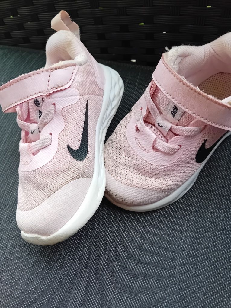 Детски рпзови маратонки Nike номер 22 сделка 12 см