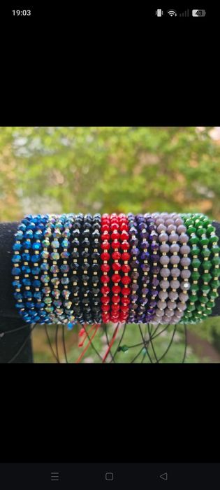 Biluțe la gr 350 lei și brățări la 130 lei