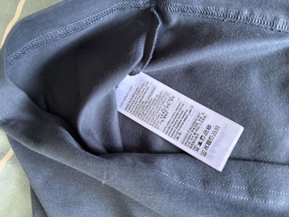 Calvin Klein Jeans tricou model NewYork brodat culoare bleumarin M nou