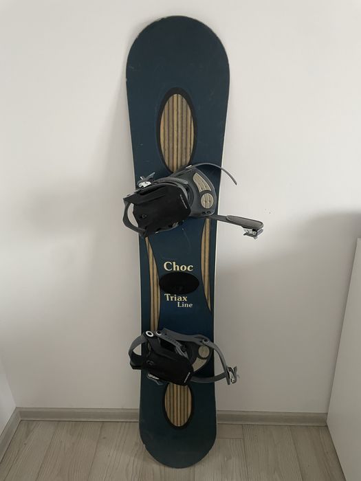 Vand snowboard cu legaturi