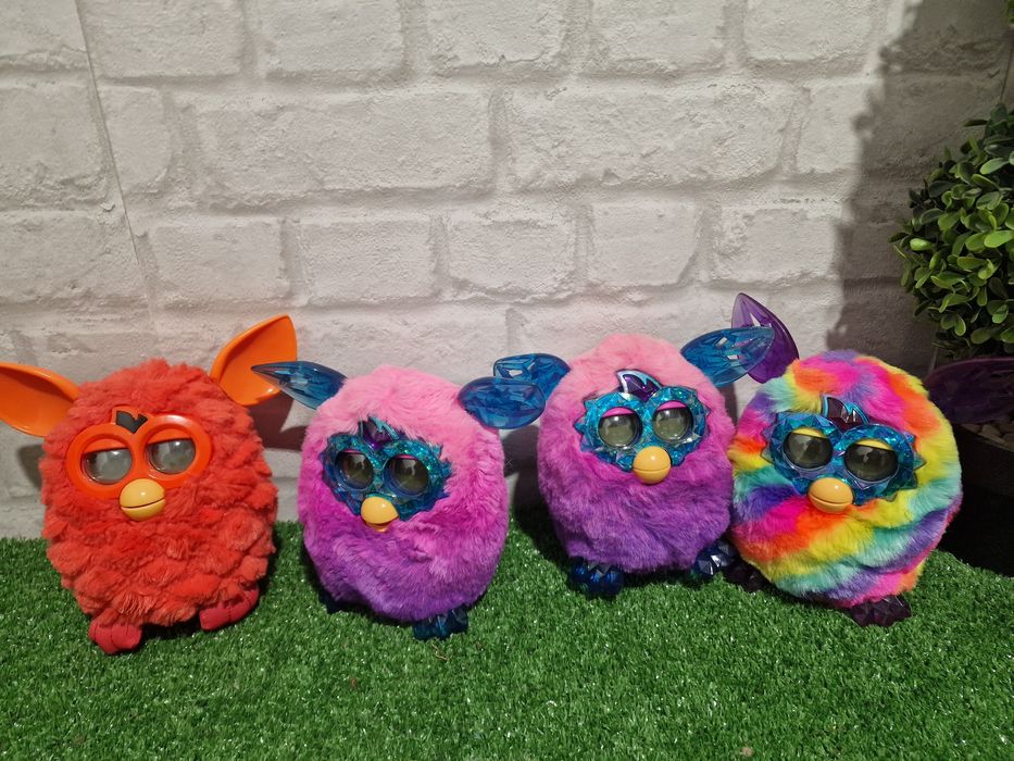 Furby Фърби играчки