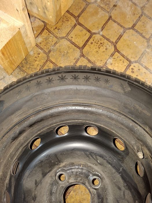 Зимни гуми 175/65/R14 с железни джанти