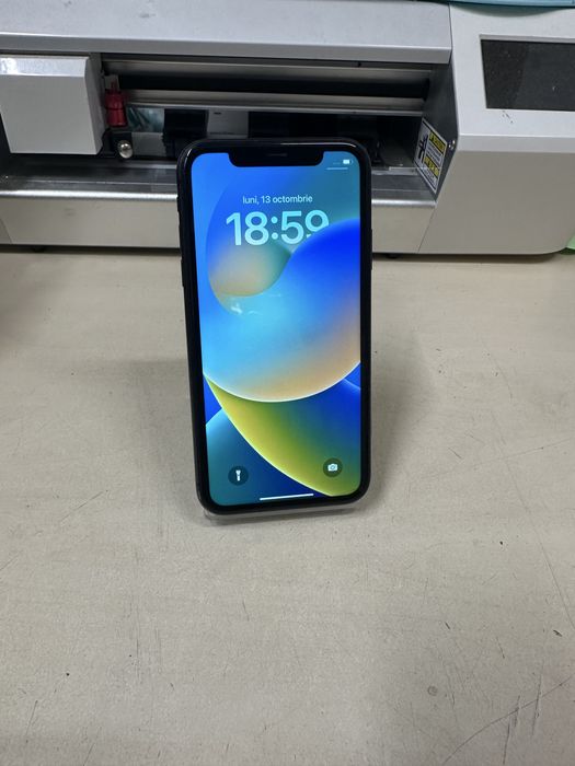 Iphone 11 / 100% baterie / folie sticla cadou / garantie