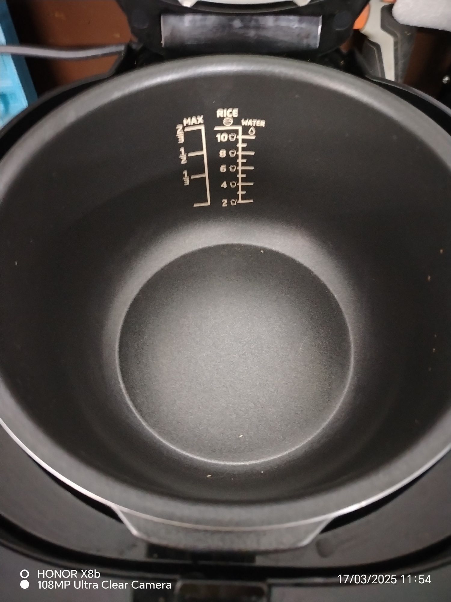 Мултикукар PHILIPS модел hp2151 на полувин цена