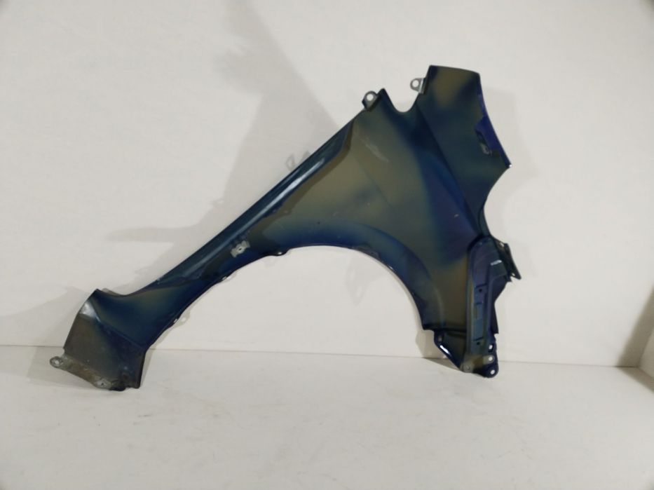 Aripa stanga fata Toyota Corolla, 2013, 2014, 2015, 2016, 2017, 2018.