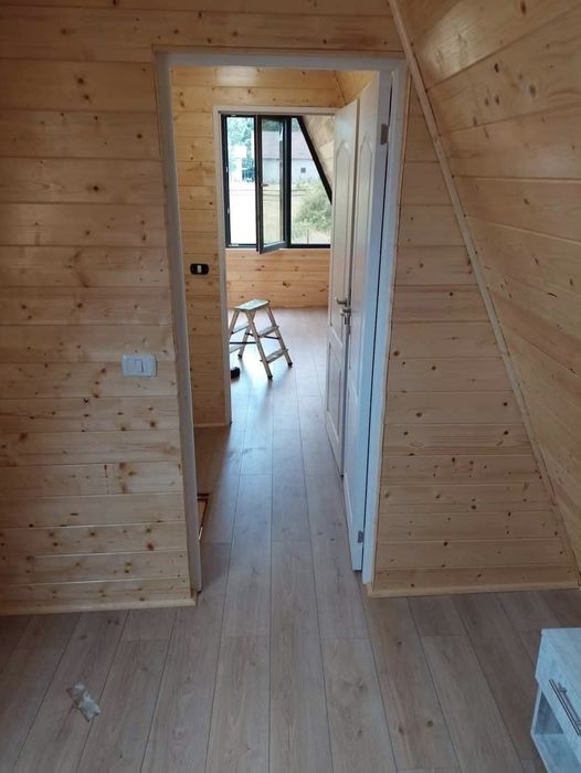 Vand cabane pe structura din lemn