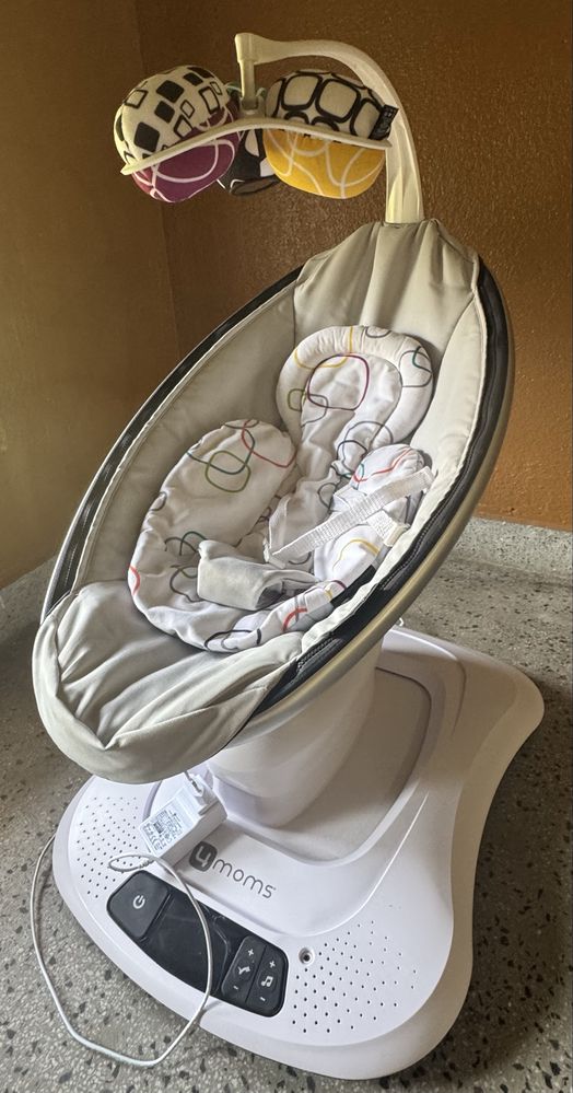 Електрическа бебешка люлка mamaroo 4.0 Classic