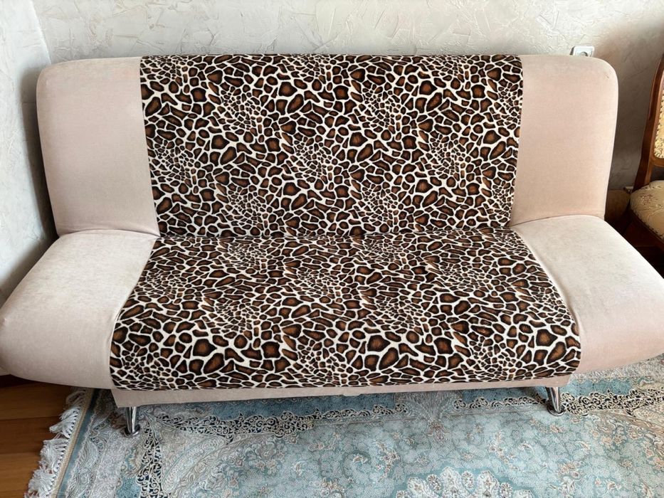 Диван в хорошем состояний ширина 190 см