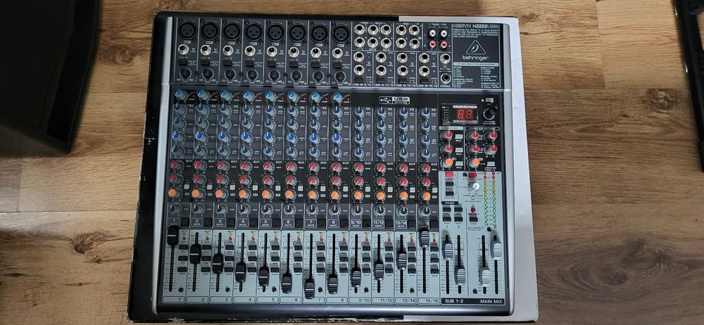 Behringer Xenyx X2222 USB