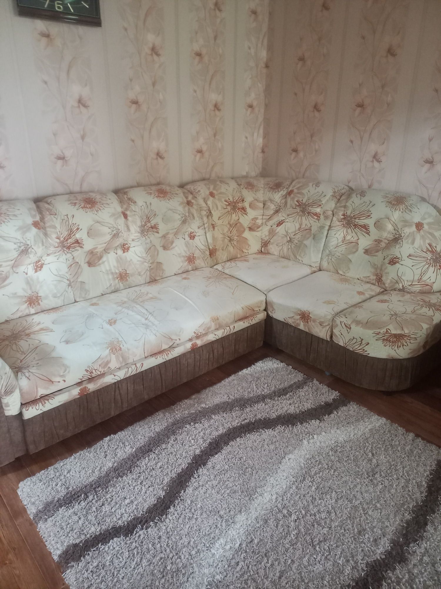 Диванн ,в хорошем состояний б.у.