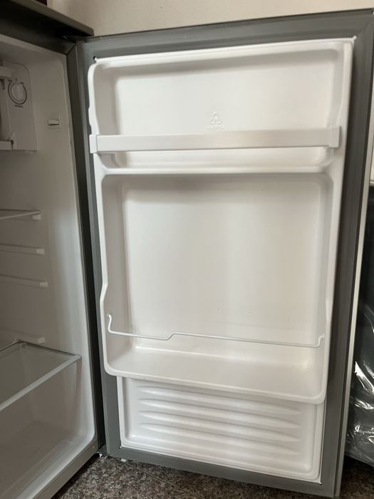 Малък Хладилник за студенти