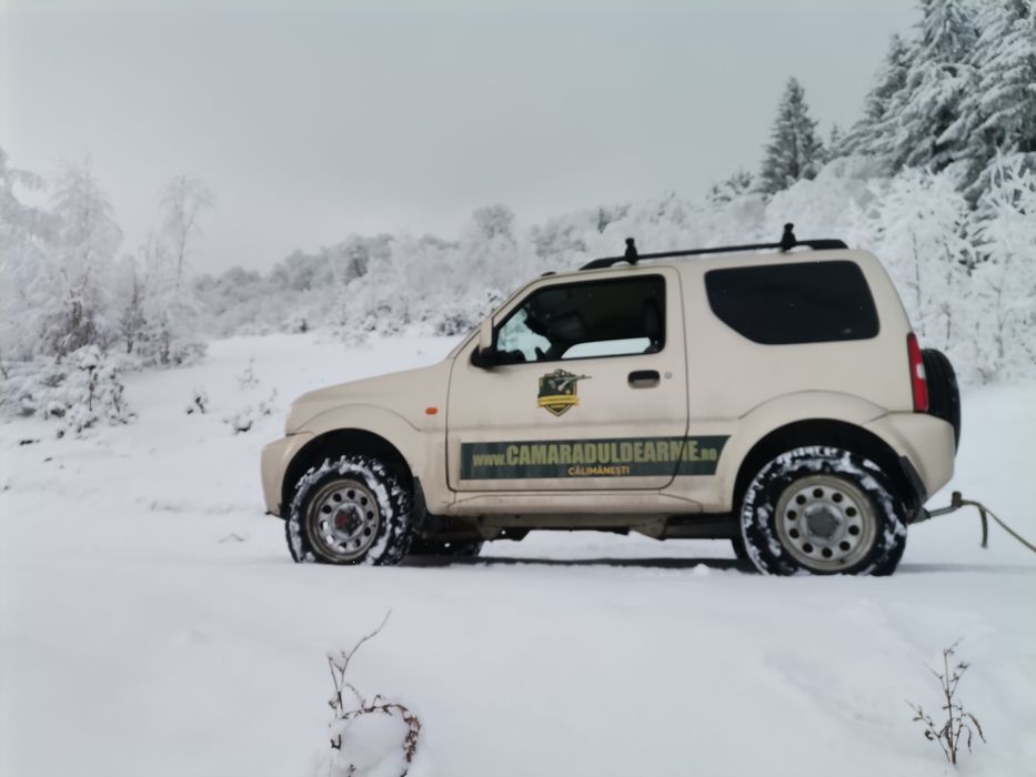 Suzuki jimny 4x4 VVT 2007 cu AC proprietar fără rugină pe lant