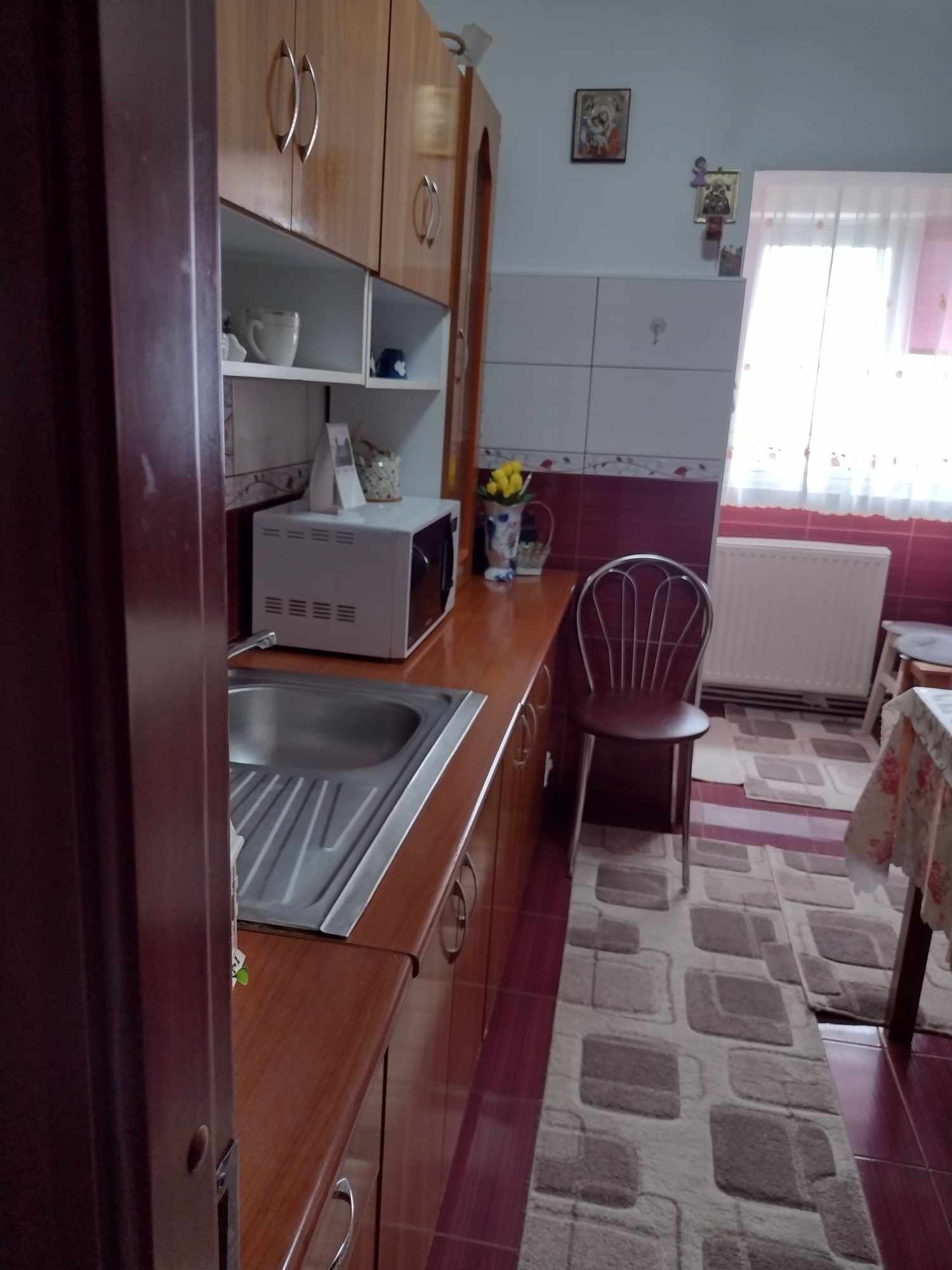 Vând apartament 2 camere,cartierul Romacril Rasnov