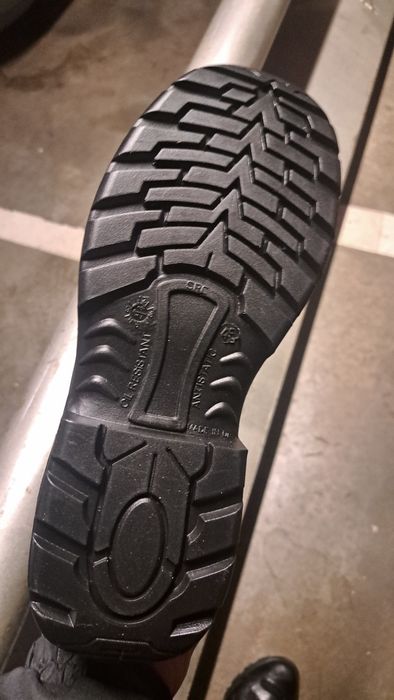 Bocanci militari de sezon