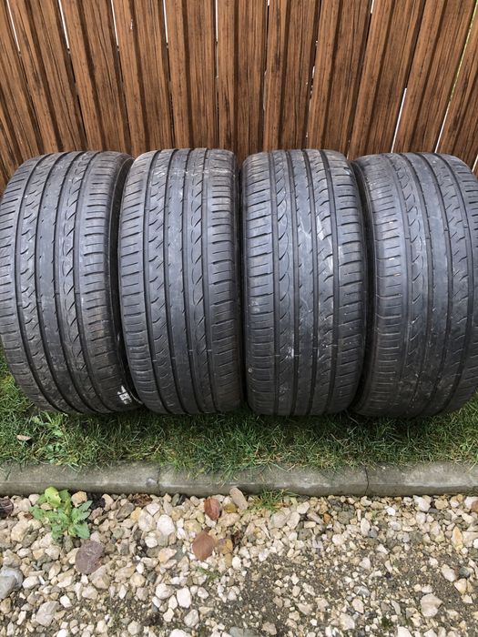 Anvelope vara 235/35/19