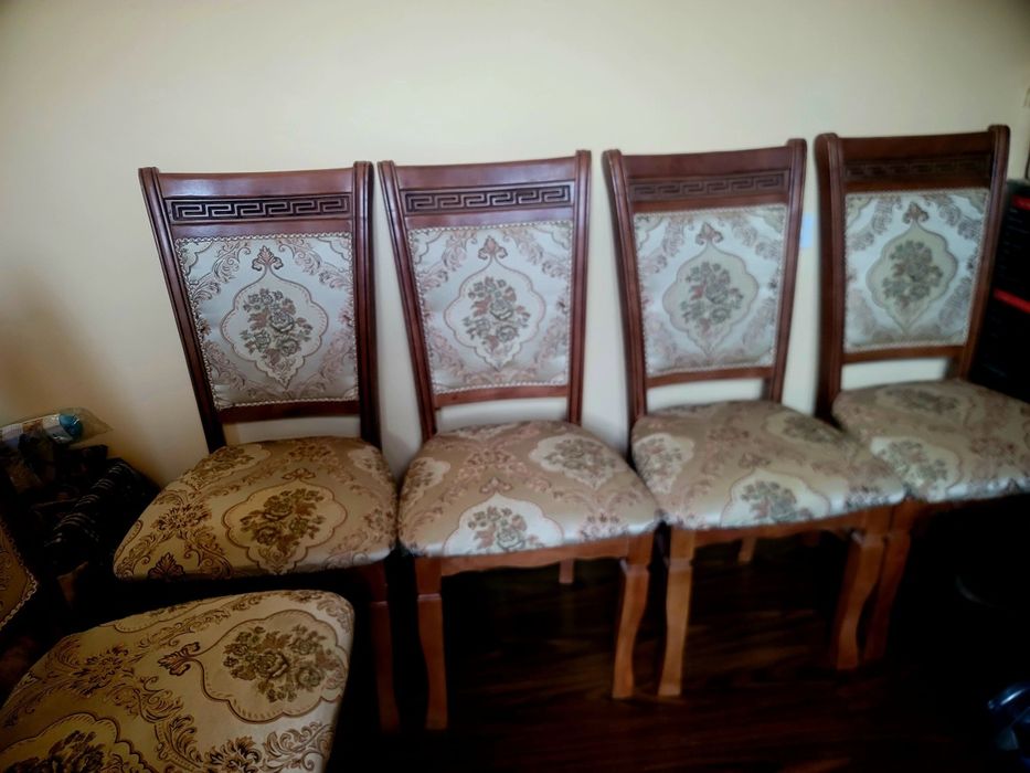 Стулья почти новые 12шт дерево дуб срочно