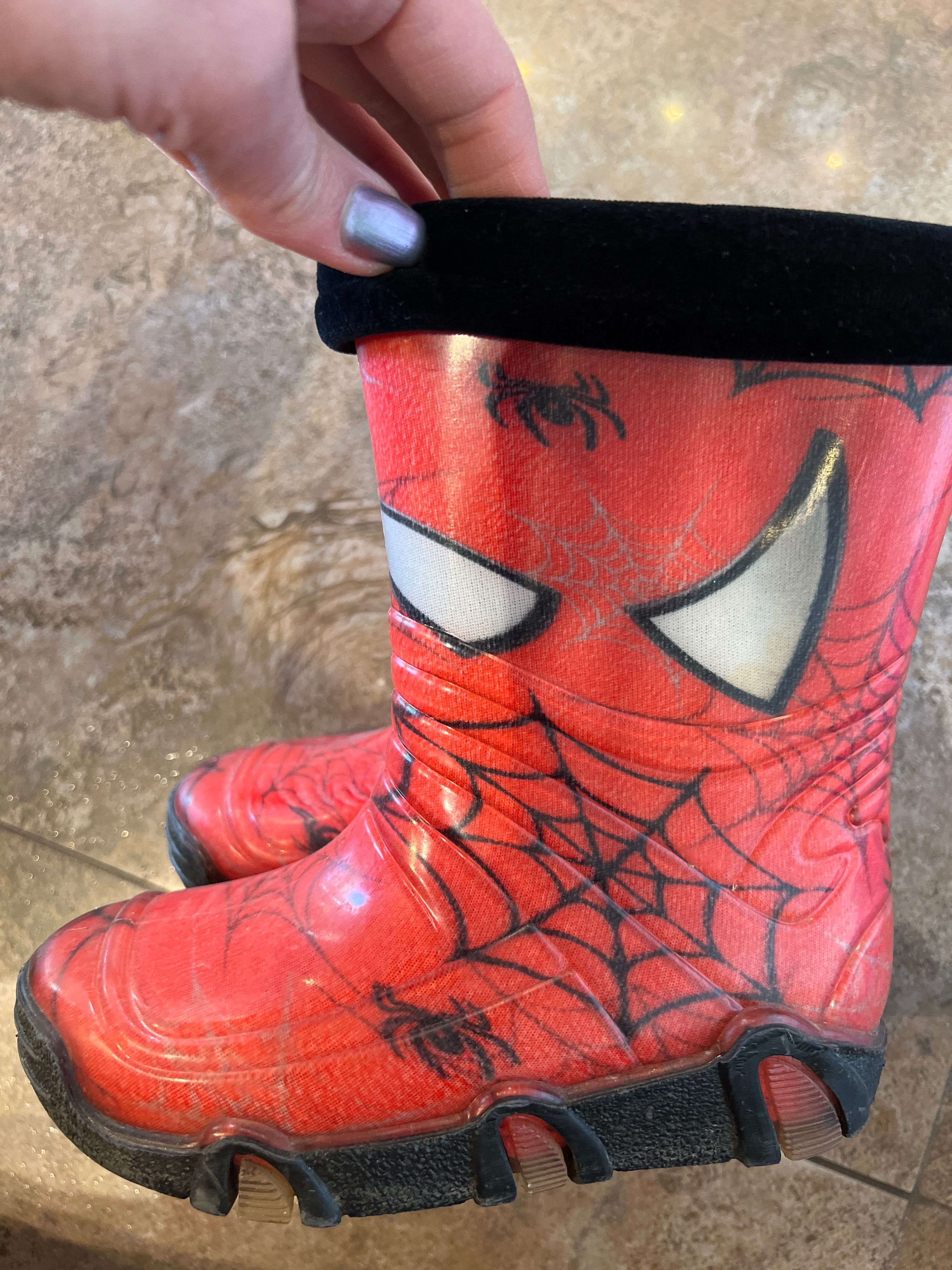 Гумени ботуши с подплата Spiderman номер 29/30