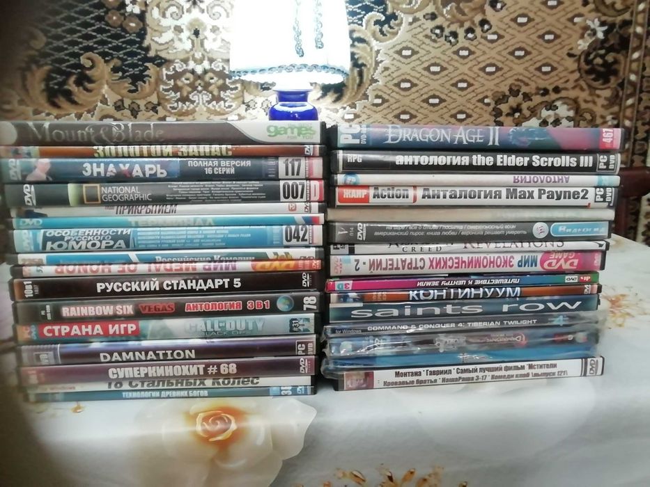 CD-диски с мультиками, художественными фильмами и др.