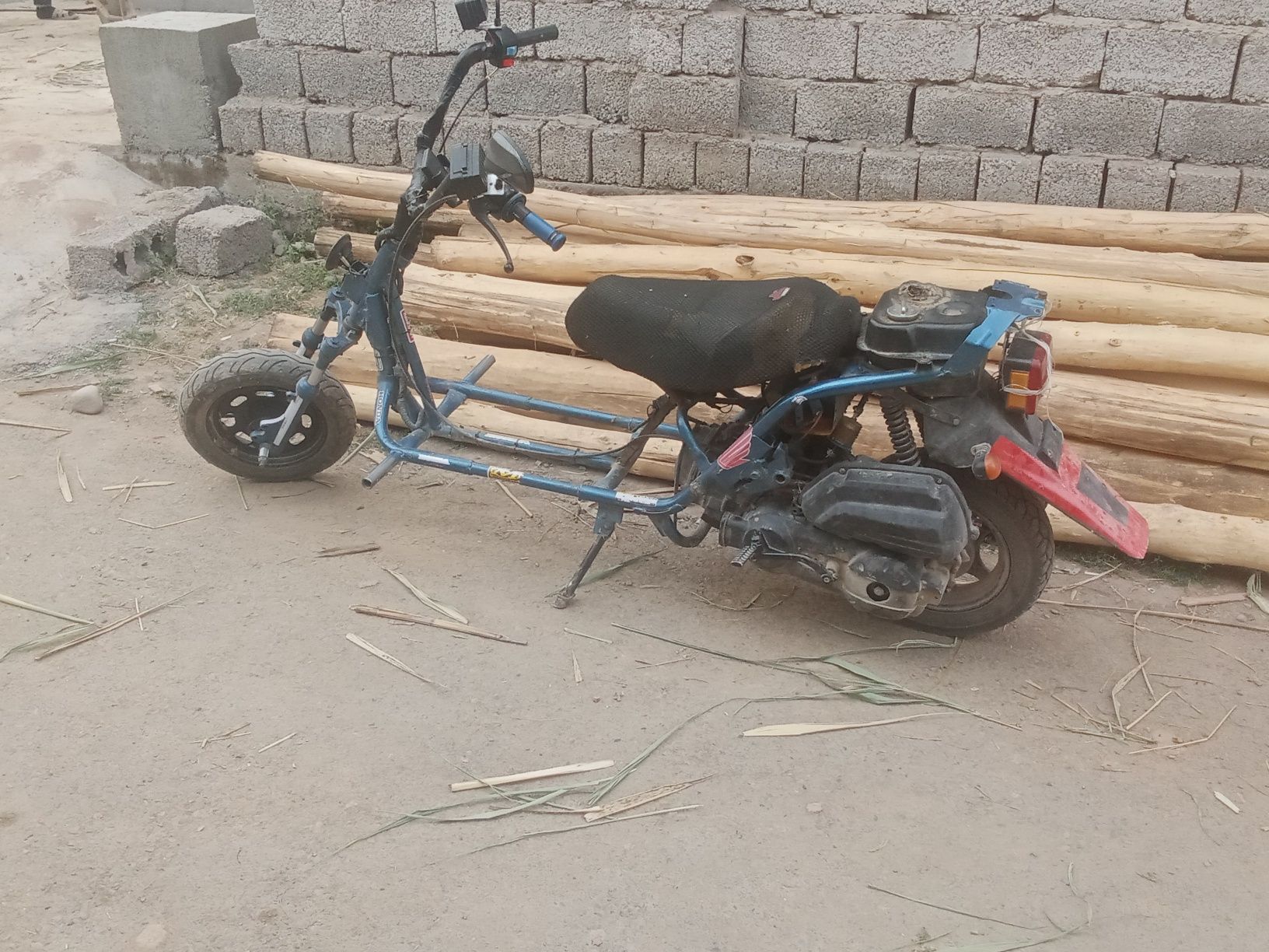 Skuter sotiladi.