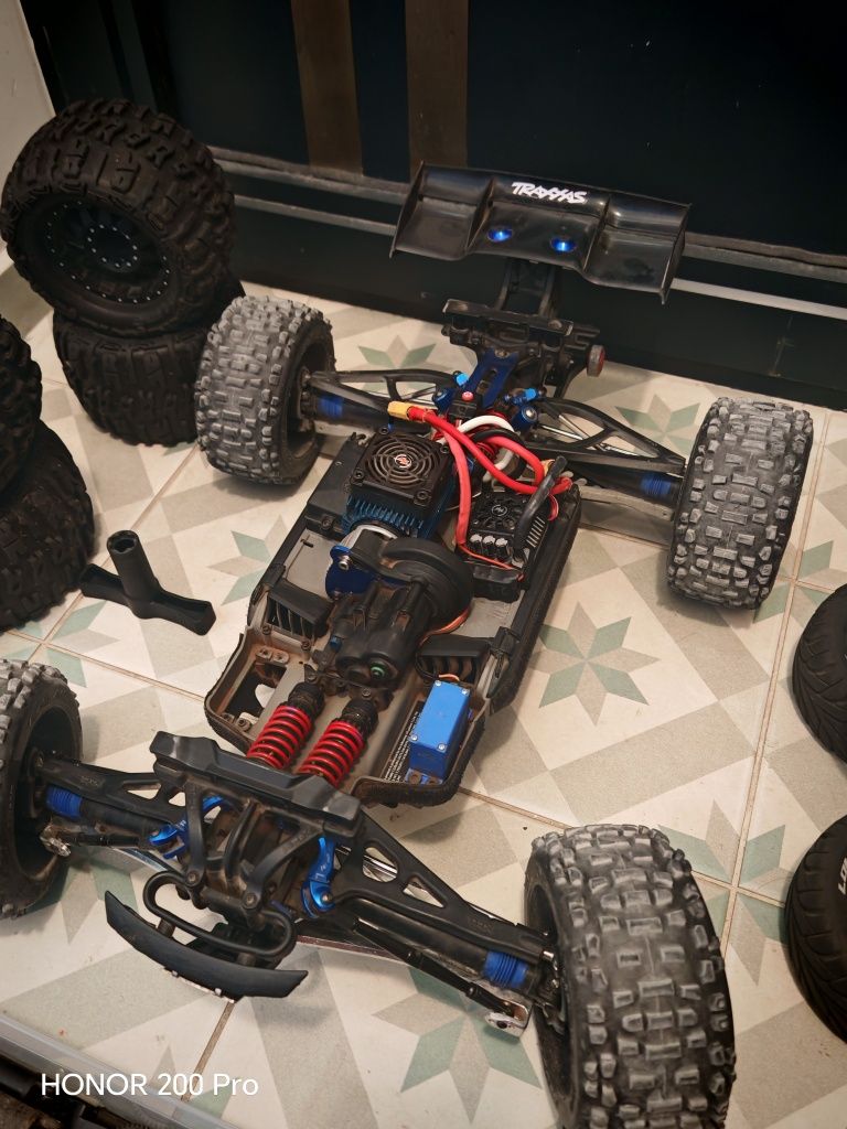 Рц/rc  Traxxas E-Revo 1