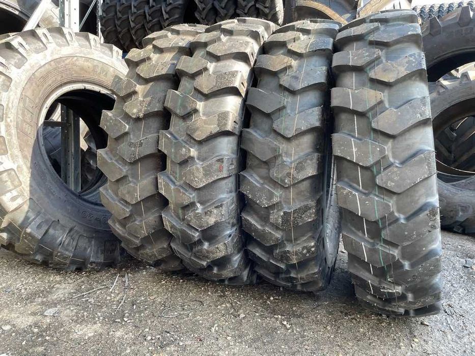 Cauciucuri noi marca BKT 10.00-20 cu 16 pliuri pentru excavator