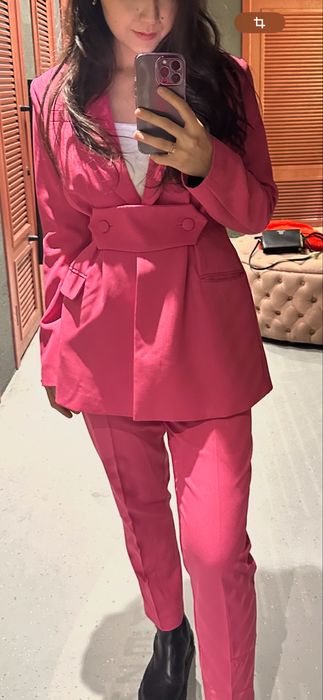 костюм от казахстанского бренда