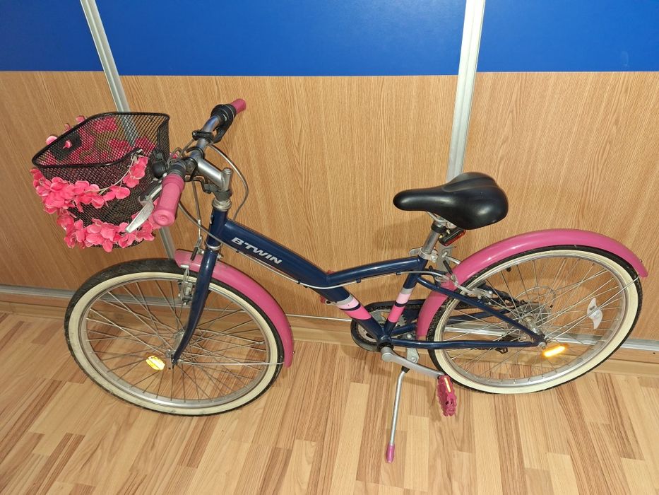 Bicicleta  B TWIN , roti 24" , stare perfecta. Preț 600 lei neg
