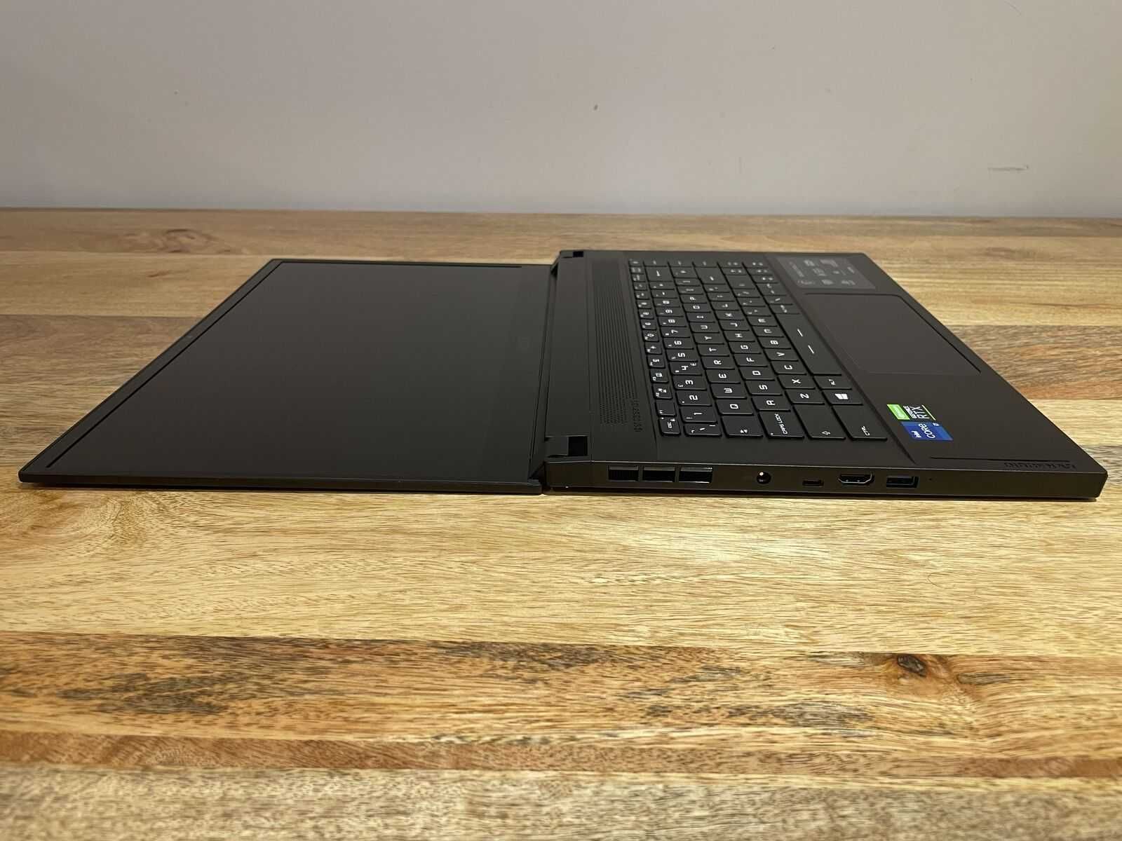 Лаптоп MSI GS66 Stealth