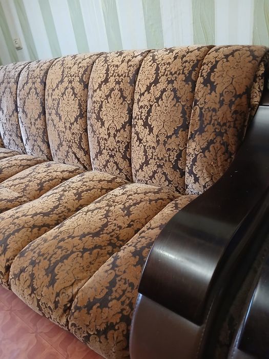 Диван.в отличном состоянии
