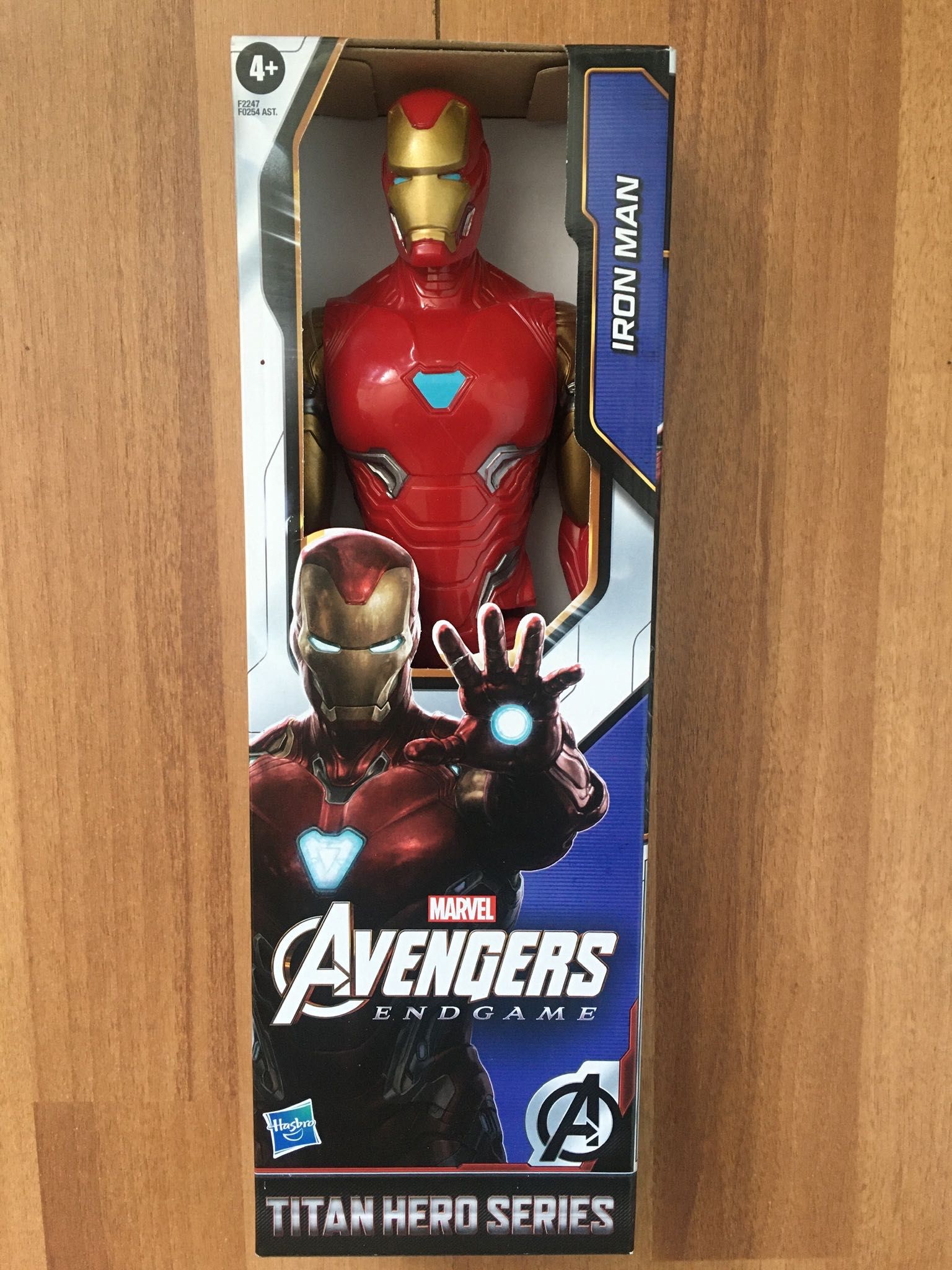 Figurina articulata Marvel Avengers Titan Hero Iron Man Cyborg Joker