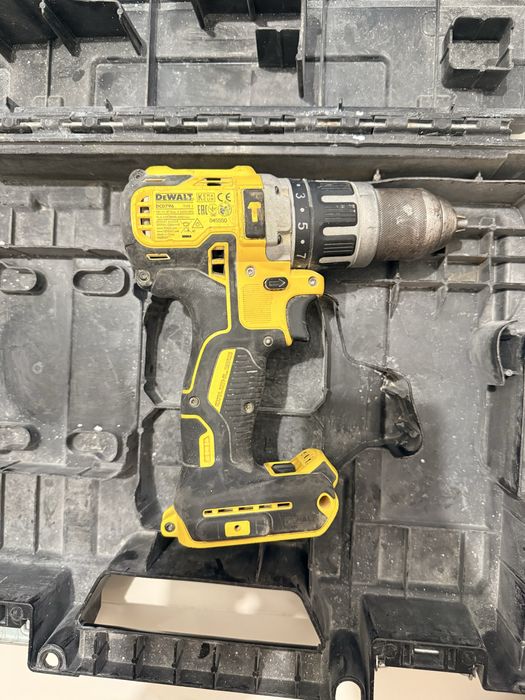 Акумулаторен ударен винтоверт DEWALT DCD796NT