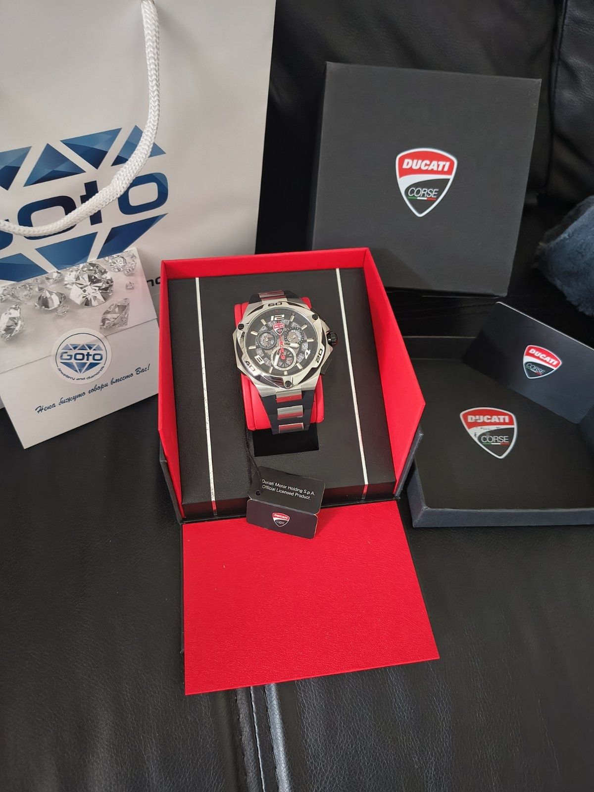 Часовник Ducati corse оригинален 24 мес. Гаранция часовник Дукати корс